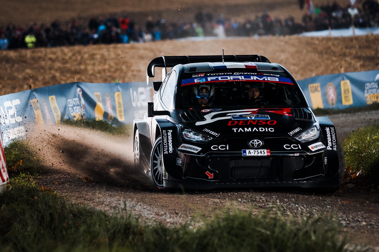 Ogier e Rovanperä dettano il ritmo nel via del Central European Rally ...